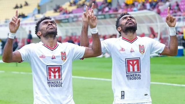 1747580902194069129.png 双胞胎兄弟雅科布和扬斯.png